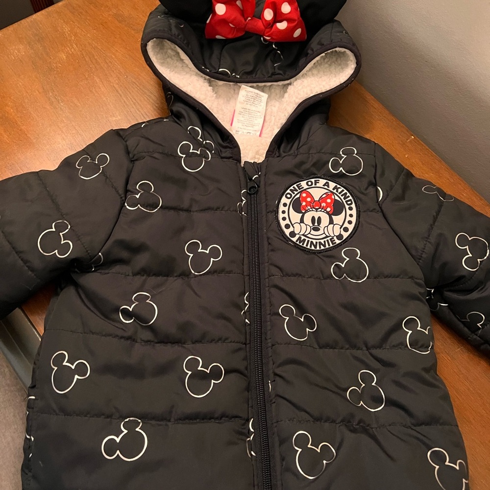 Minnie Mouse winter coast size 3T